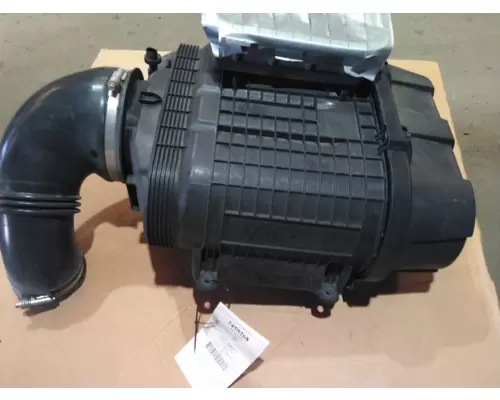PETERBILT 587 AIR CLEANER