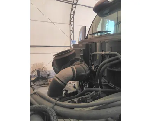 PETERBILT 587 AIR CLEANER