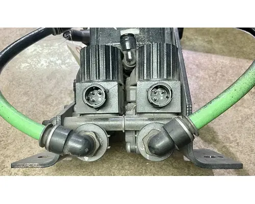 PETERBILT 587 Abs Modulator Valve