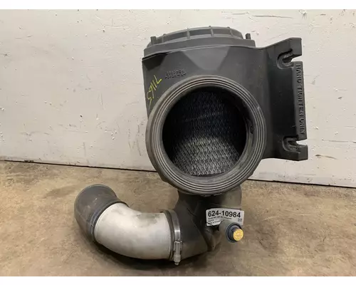 PETERBILT 587 Air Cleaner