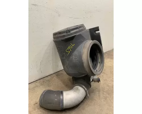 PETERBILT 587 Air Cleaner