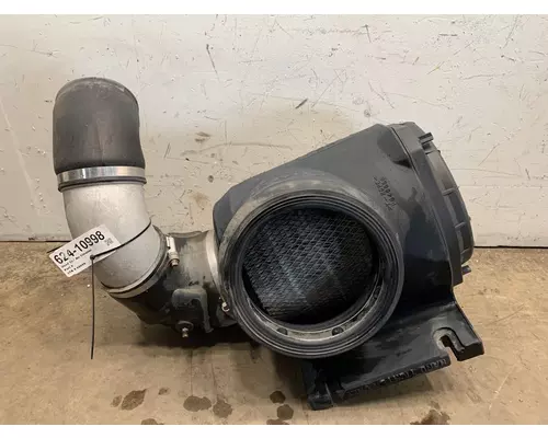 PETERBILT 587 Air Cleaner