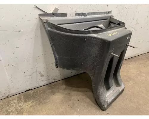 PETERBILT 587 Air Cleaner