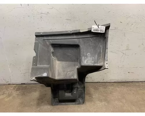 PETERBILT 587 Air Cleaner