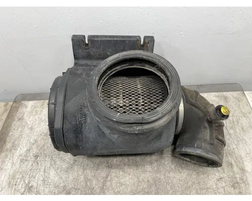 PETERBILT 587 Air Cleaner