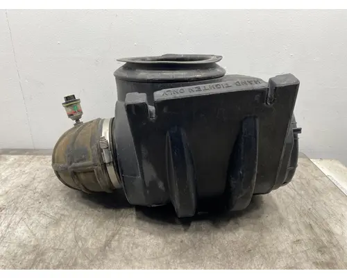 PETERBILT 587 Air Cleaner