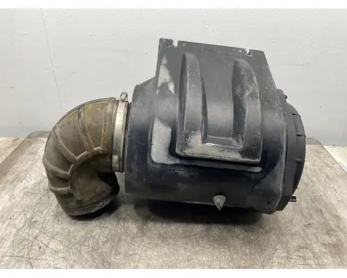 PETERBILT 587 Air Cleaner