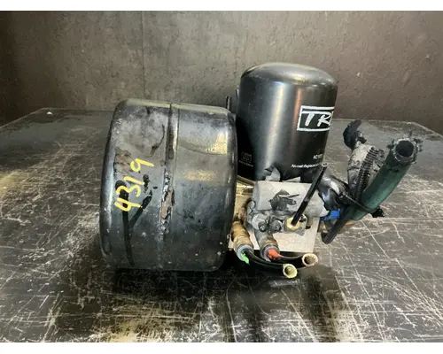 PETERBILT 587 Air Dryer