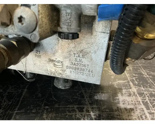 PETERBILT 587 Air Dryer