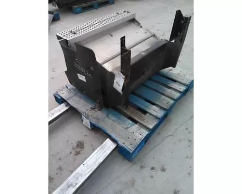 PETERBILT 587 BATTERY BOX