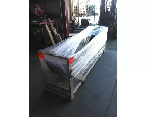PETERBILT 587 BUMPER ASSEMBLY, FRONT