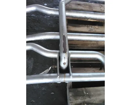 PETERBILT 587 BUMPER BRUSH GUARD