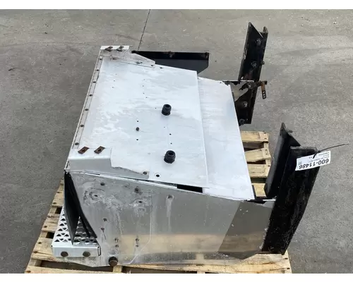 PETERBILT 587 Battery Box