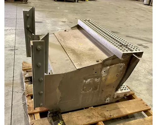 PETERBILT 587 Battery Box