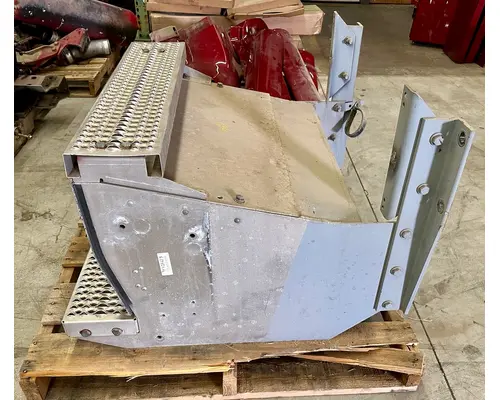 PETERBILT 587 Battery Box