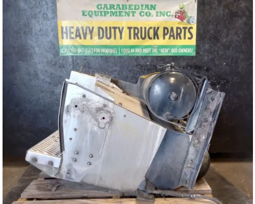 PETERBILT 587 Battery Boxes