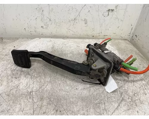 PETERBILT 587 Brake  Clutch Pedal Box