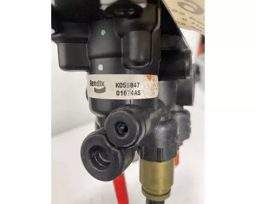 PETERBILT 587 Brake Proportioning Valve