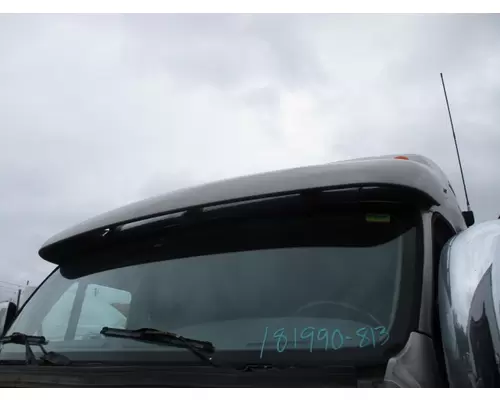 PETERBILT 587 CAB CLIP