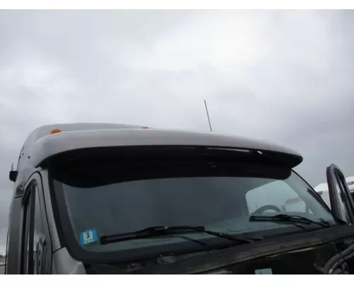 PETERBILT 587 CAB CLIP