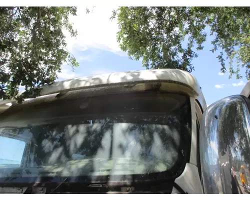 PETERBILT 587 CAB CLIP