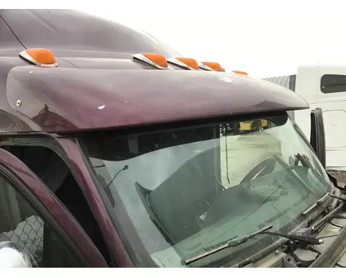 PETERBILT 587 CAB CLIP