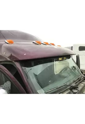 PETERBILT 587 CAB CLIP