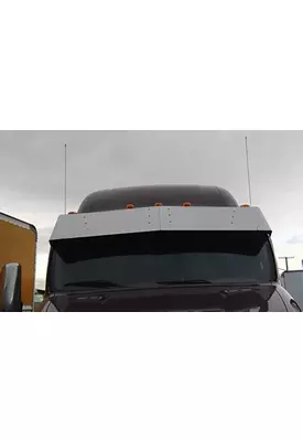PETERBILT 587 CAB CLIP