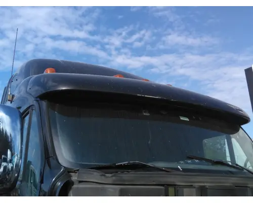 PETERBILT 587 CAB CLIP