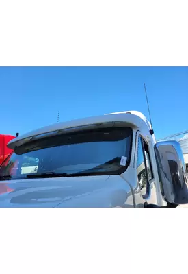 PETERBILT 587 CAB CLIP