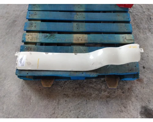 PETERBILT 587 CAB SKIRT FILLER PANEL