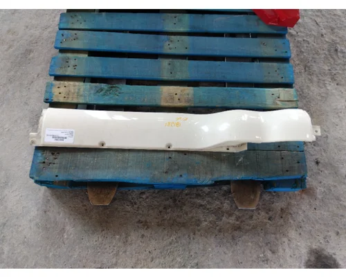 PETERBILT 587 CAB SKIRT FILLER PANEL