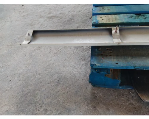 PETERBILT 587 CAB SKIRT FILLER PANEL