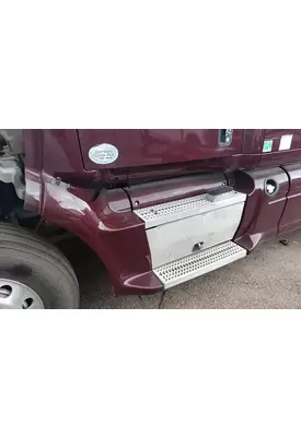 PETERBILT 587 CAB SKIRT/SIDE FAIRING