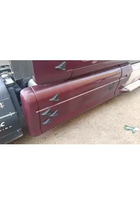 PETERBILT 587 CAB SKIRT/SIDE FAIRING
