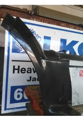 PETERBILT 587 CAB SKIRT/SIDE FAIRING