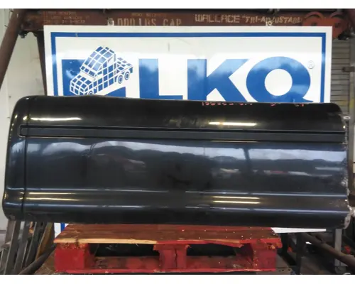 PETERBILT 587 CAB SKIRTSIDE FAIRING