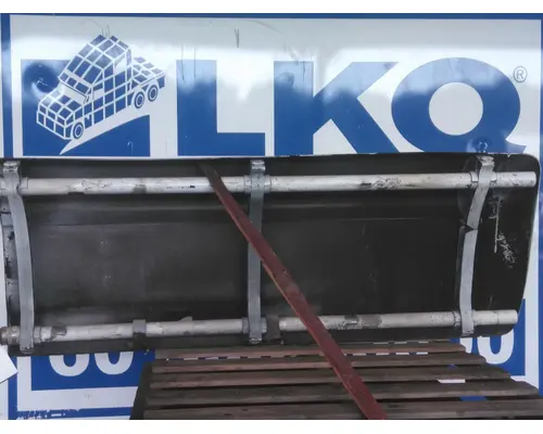 PETERBILT 587 CAB SKIRTSIDE FAIRING