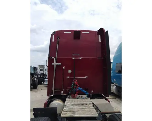 PETERBILT 587 CAB