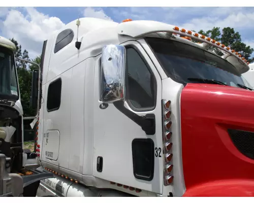 PETERBILT 587 CAB