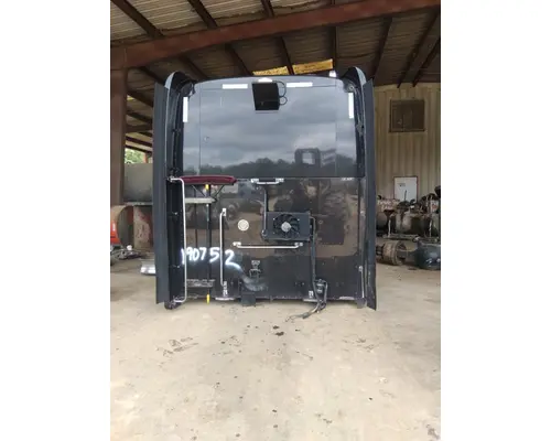 PETERBILT 587 CAB