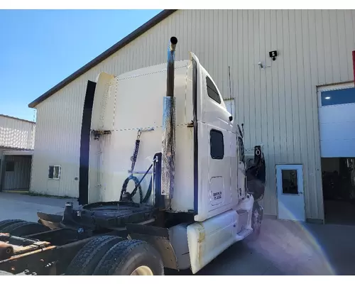 PETERBILT 587 CAB