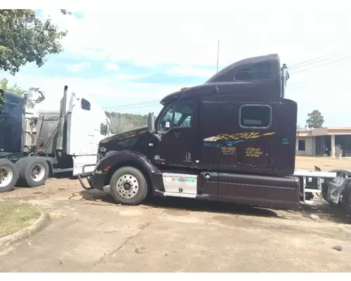 PETERBILT 587 CAB