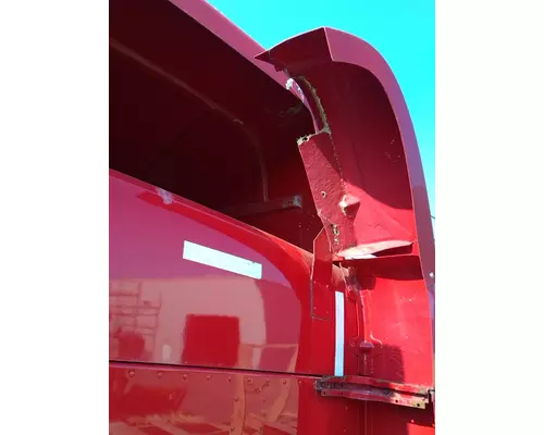 PETERBILT 587 CAB