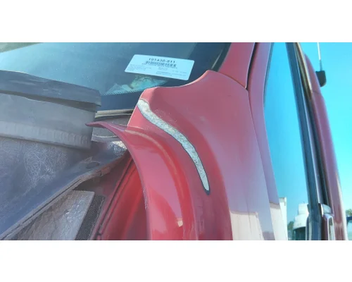 PETERBILT 587 COWL