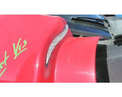 PETERBILT 587 COWL