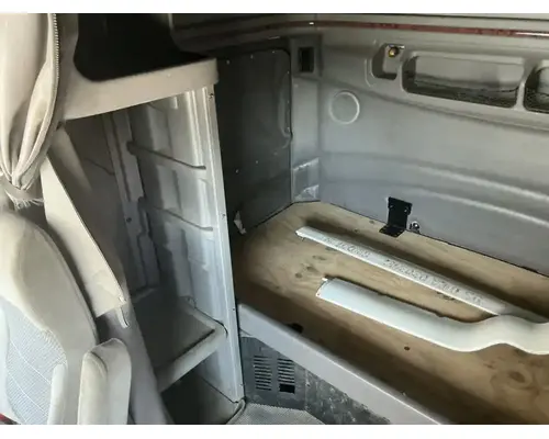 PETERBILT 587 Cab Assembly