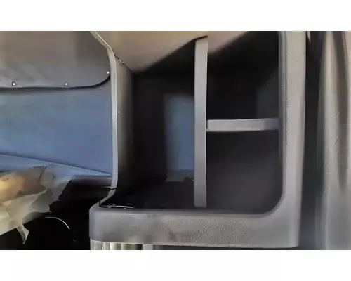 PETERBILT 587 Cab Assembly