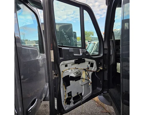 PETERBILT 587 Cab