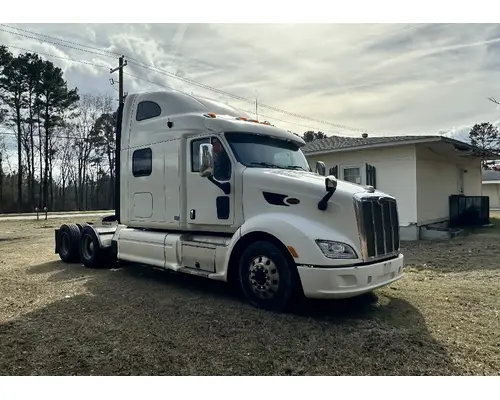 PETERBILT 587 Complete Vehicle